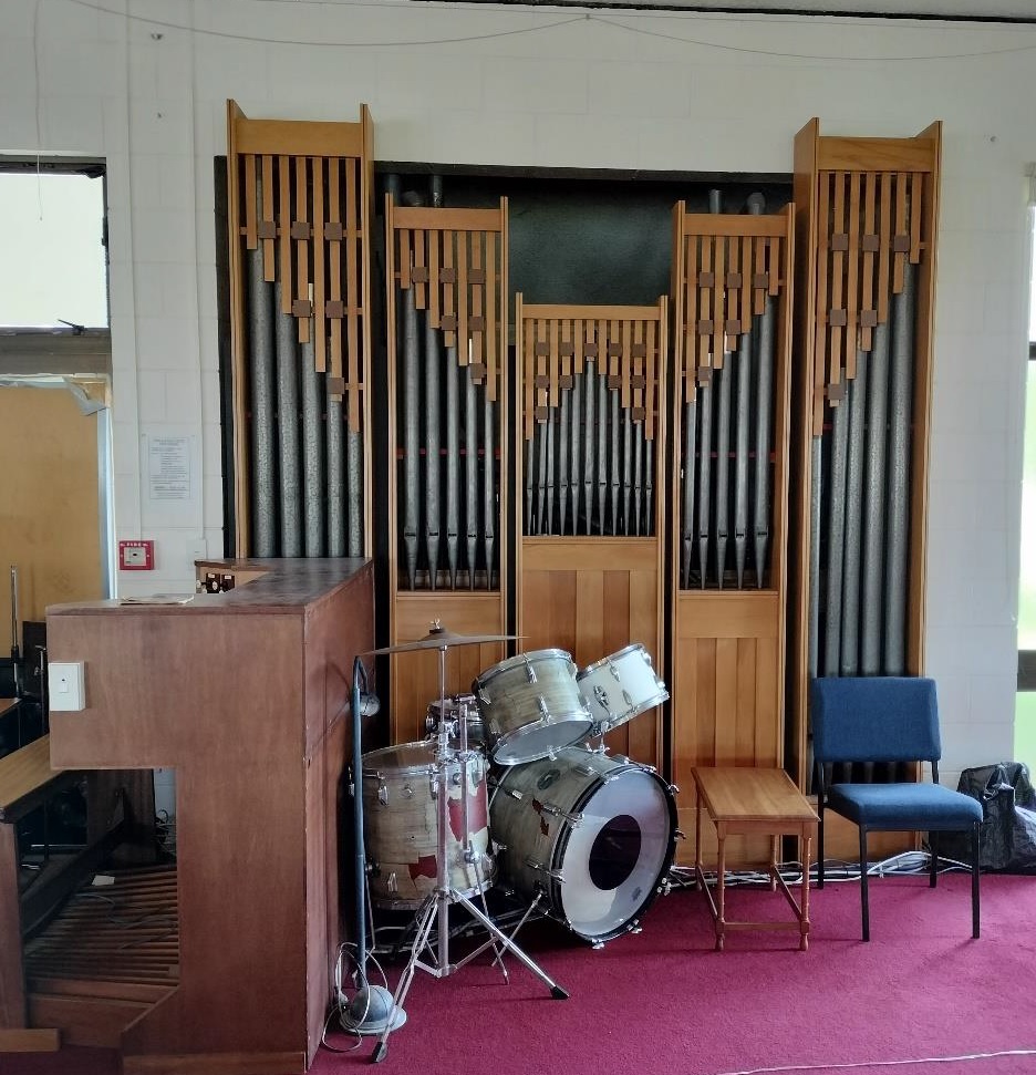 Redundant deals pipe organs